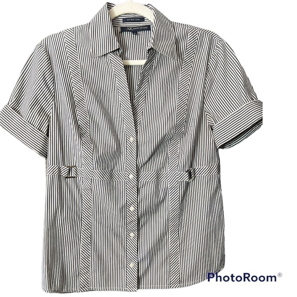 ANN Klein short sleeve navy & white striped buttondown pleated blouse size small